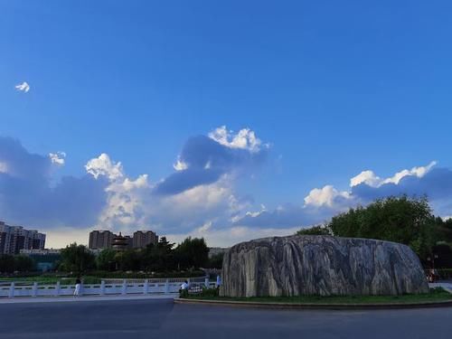 像素|已经进入4000元以内,被一眼认出