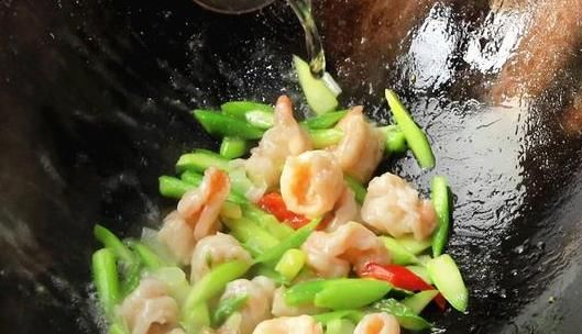  色香味|色香味俱全，春天必备营养菜，鲜嫩入味不腻不腥，你也试试吧