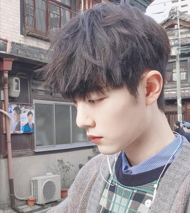  登顶|肖战强势回归, 顶流的位置“舍我其谁”, 作品登顶NO.1&2