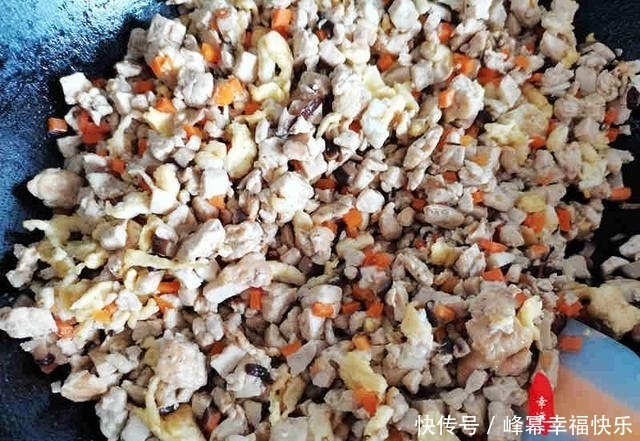 馅料|外皮超薄焦香,内馅丰富料足,试试这个馅料新搭配,保你会喜欢