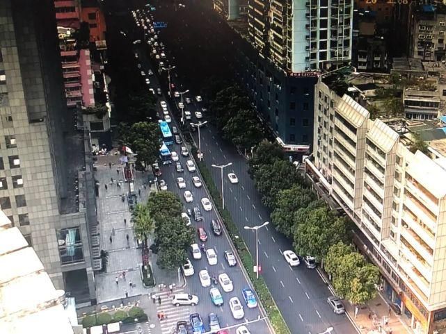 神兽|神兽归笼！贵阳今天早高峰是这个样子的?交警蜀黍说……
