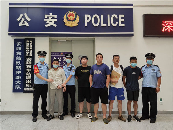  结伴|插翅难逃！2名惯偷“结伴”落网