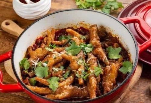  脱骨|鸡爪做法众多，美味且独特，茄汁鸡爪鲜香下饭，虎皮鸡爪一口脱骨