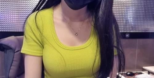被捕|美女网红网吧做直播 男子从背后用手机偷拍裙底被捕