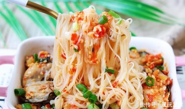 新鲜的生蚝|秋天，不要错过美味的生蚝，学过这3步，挑选到汁肥肉嫩的生蚝