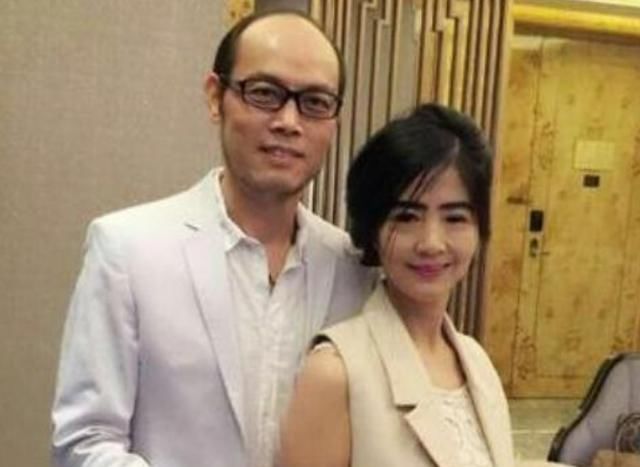 非诚|34岁小伙在《非诚勿扰》“抱”51岁阿姨,牵手成功后现状令人唏嘘