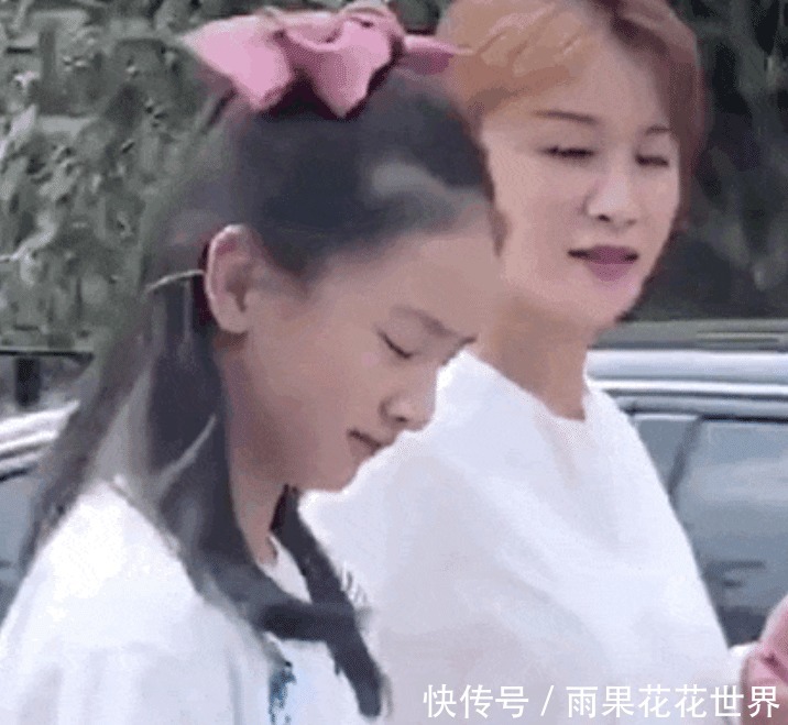 叶一茜|田亮女儿“抽条式”长大,12岁身高直逼1米7妈妈,五官越来越精致