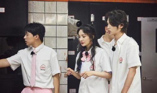 高空|《密室大逃脱》邓伦臂力惊人第一个过高空吊桥,黄明昊再开挂解题