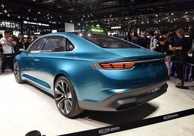 放大|吉利又放大招了!长近4米8比思域霸气,190马力+进口6AT,或12万