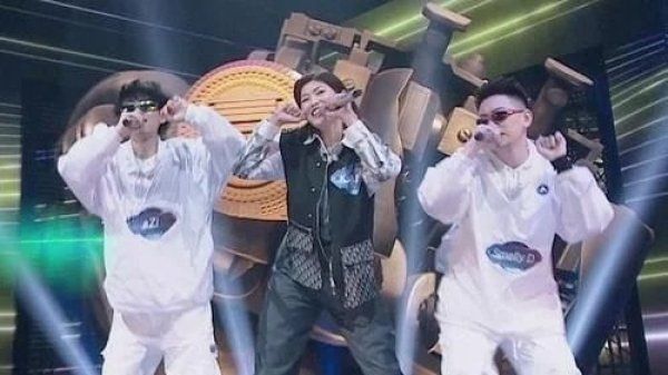  光光|魔动闪霸口碑反转，饱受争议，艾热和光光做法形成鲜明对比！