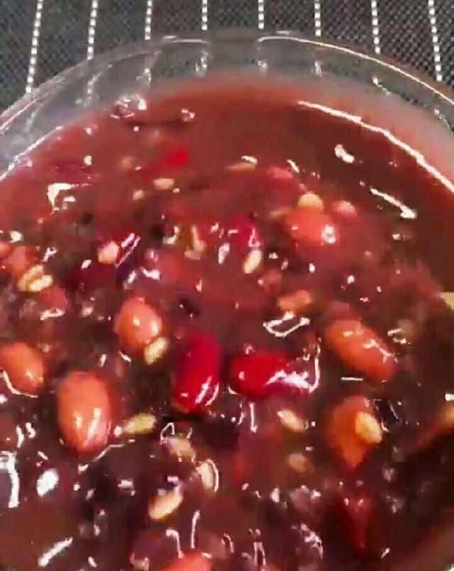  花生|三种补气血养生粥，经常吃一吃，吃出红润气色来！