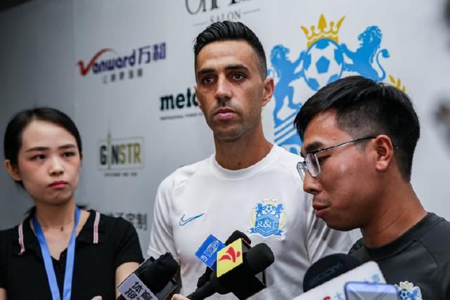  庆祝|扎哈维：就算是空场，进球后我也会“打枪”庆祝