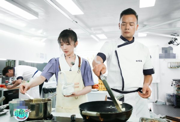  大厨|林大厨让《中餐厅》负债累累，赵丽颖怒了，但黄店长的做法很解气