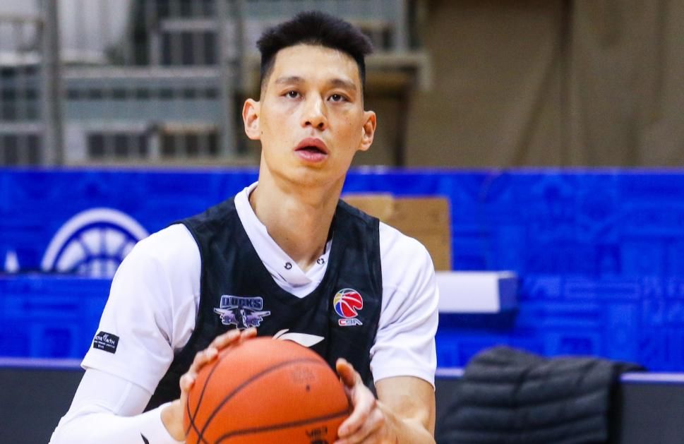 关注度|林书豪在CBA没有被针对，只是他的关注度比较高，镜头比较多