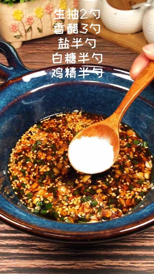 好吃|比小摊买的好吃百倍的酸辣粉,5分钟就搞定,连汤汁都不剩!