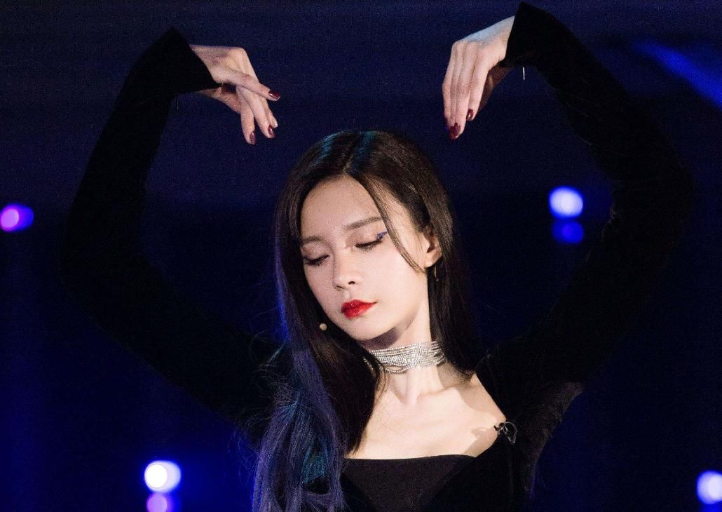  舞台|浪姐五公引起热议，浅谈四组姐姐舞台表现，宁静再次引爆舆论