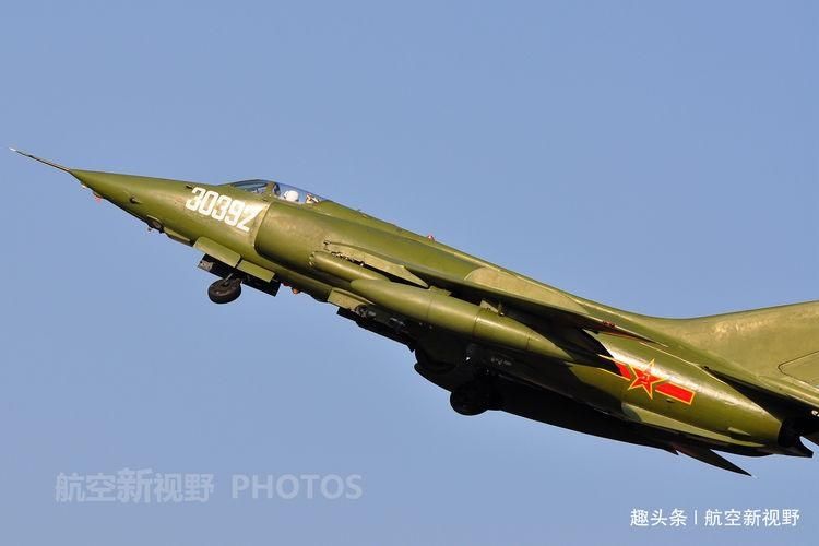 突击|孤身挂载氢弹单程突击，为对抗北方钢铁洪流而生，国产传奇战