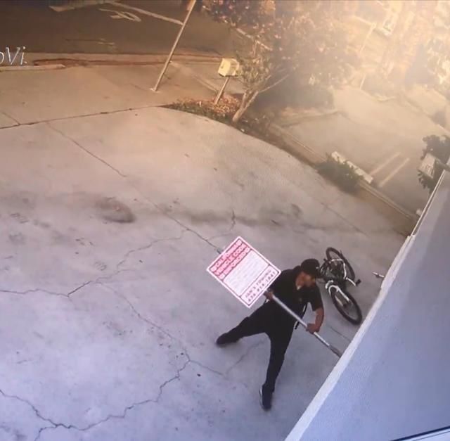  步枪|实拍中国拳王持步枪长刀抗击匪徒！最后将其KO