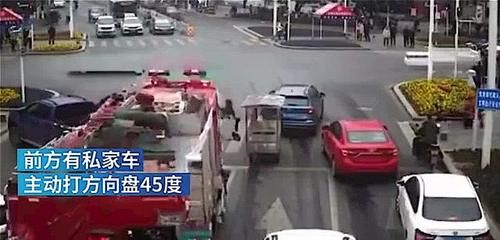 通道|私家车堵通道50分钟车主才现身，消防员徒步救火，警局：拘留7天