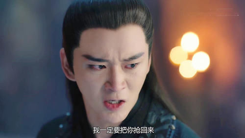  乌童抓住|琉璃美人煞：乌童结局如何？临死前把玲珑推出魔渊，真心爱过玲珑