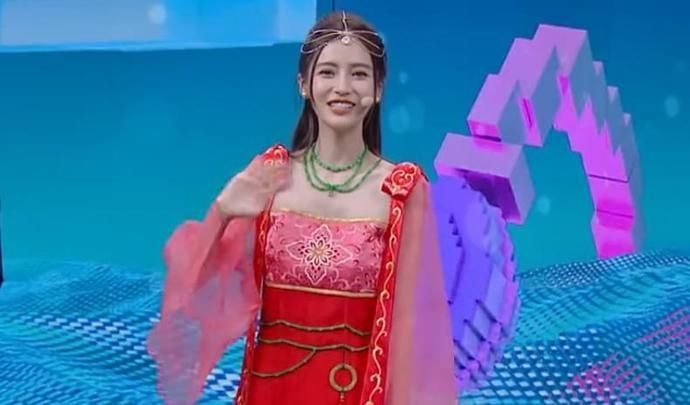  杨颖|《快本》下期放大招，蔡徐坤杨颖都来了，四位男团成员同台！