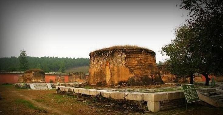  雍正|允礼之子弘曕，母亲不是甄嬛，为什么被乾隆吓死之后墓碑还错了