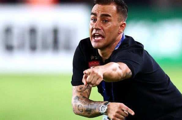 夏日|《夏日冲浪店》上线!黄轩自称带资进组,王一博变身“小话痨”