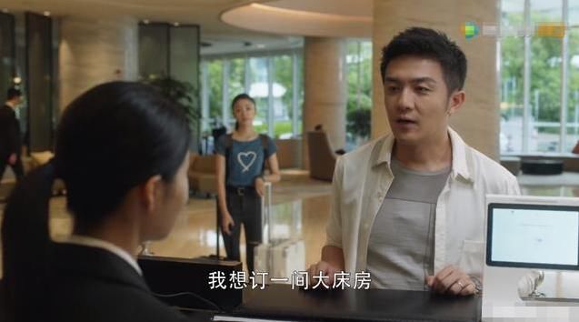 离职|《三十而已》林有有离职到小区当前台,顾佳不知其身份热心打招呼