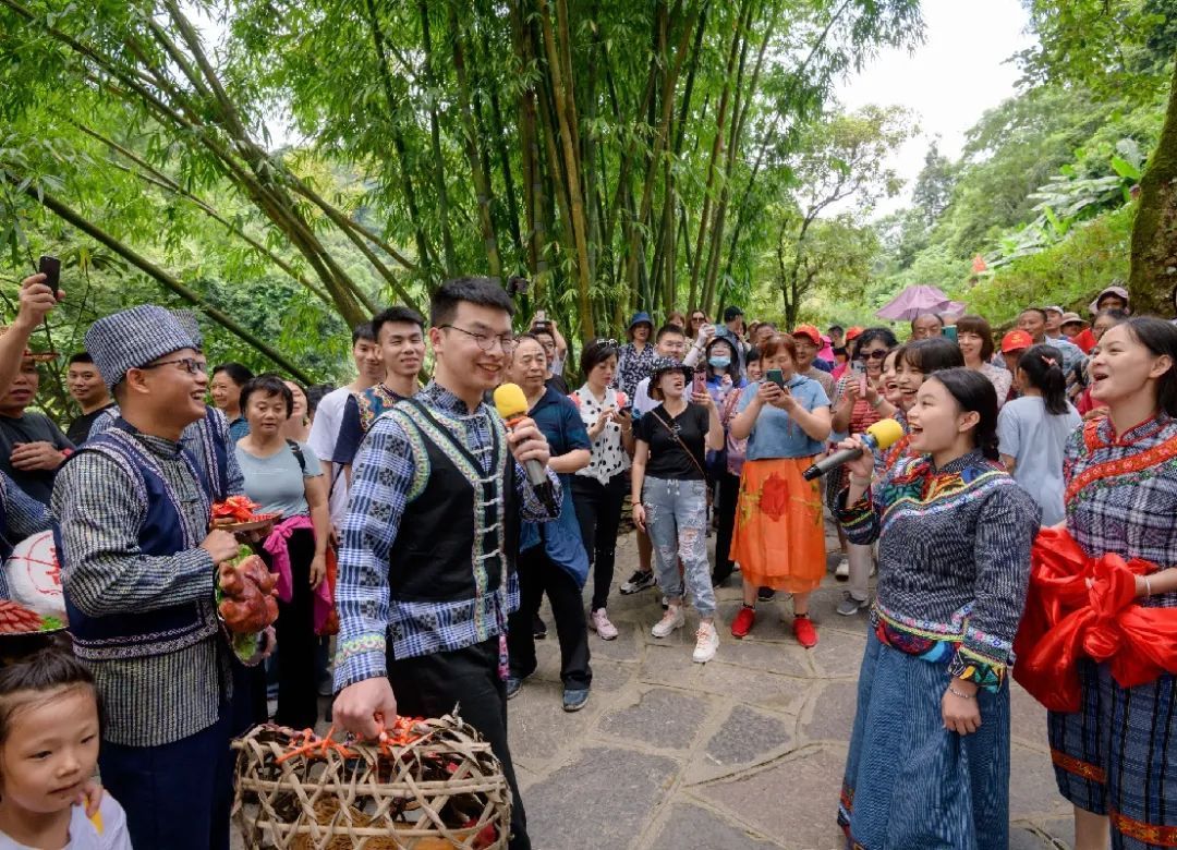 体验|唱山歌、喝拦门酒！布依族婚礼体验！