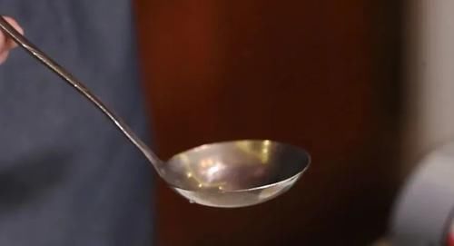  汤汁|咸鲜味醇的葱烧香菇，好吃到连汤汁都不想放过