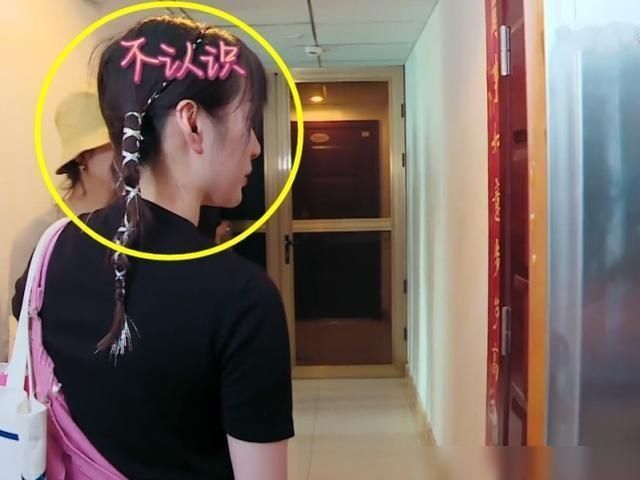  赵丽颖|李浩菲问客人：你认识赵丽颖吧？得到否定答案，颖宝反应暴露素养