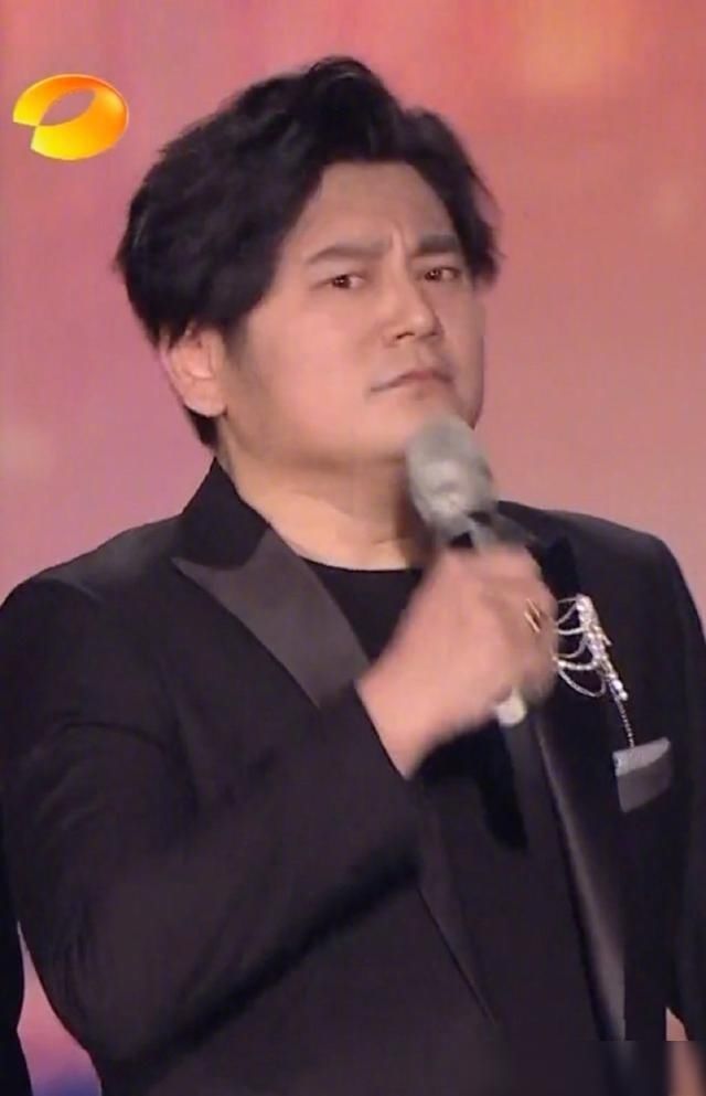  晚会|湖南卫视十天做了两场晚会，晚会频频失误，这可乐坏了吃瓜群众