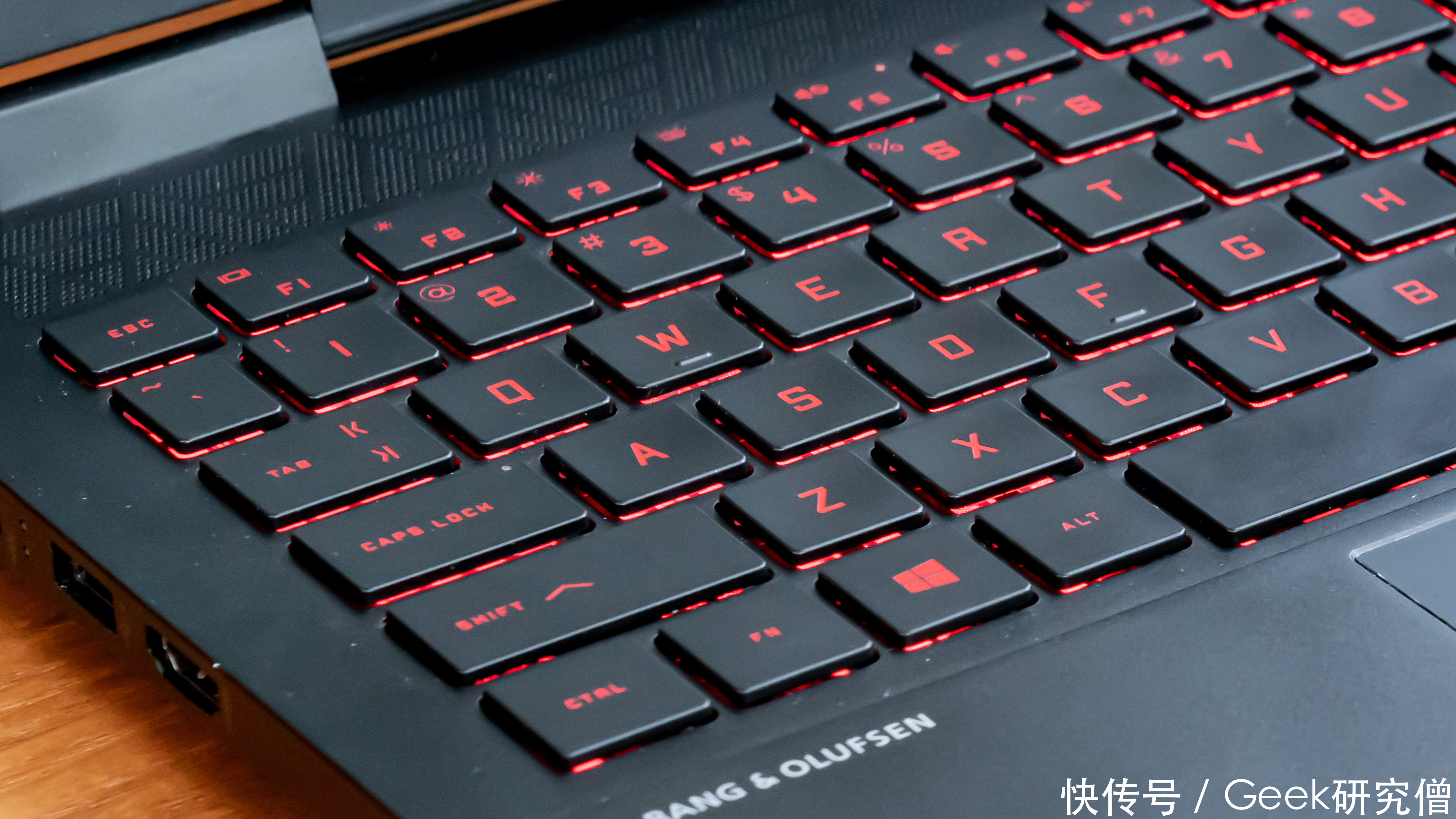 精灵|办公/影音/游戏全能跨界,惠普OMEN暗影精灵6游戏本深度解读