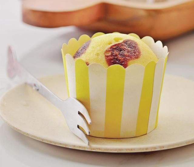  电饭煲|没有烤箱，教你4种方法做蛋糕：电饭煲、微波炉、平底锅和蒸蛋糕