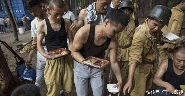  专业的演员|横店“20万群演”的现状，孤独的灵魂齐聚在一起，却不能相互慰藉