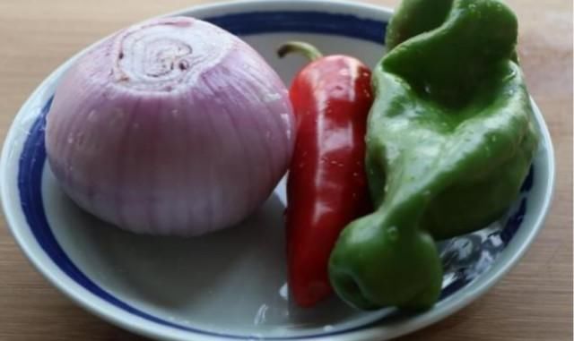  面粉|马铃薯也能做成面？没错哦，这样做出来的马铃薯小面很好吃