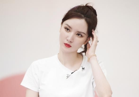  杠上|杠上了？金星觉得《乘风破浪的姐姐》有猫腻，张萌却觉得公平公正