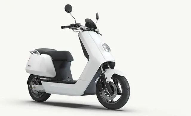  实力|小牛电动凭实力拍下《这！就是街舞》第三季总决赛第一顺位创意中插广告口