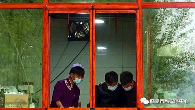  小康生活|【走向我们的小康生活】办起特色农家乐，带领乡亲奔小康