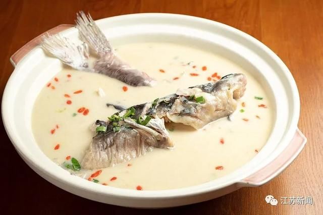 医生|悲剧!男子鱼刺卡喉3天后呕血身亡!医生感叹:如果早点来…