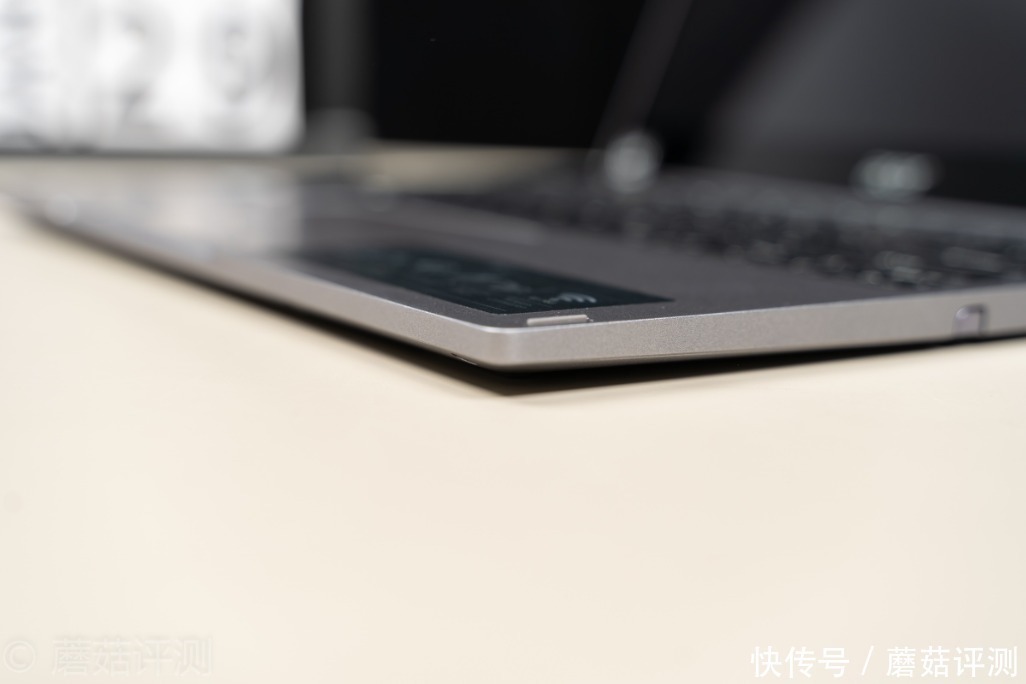 翻转|极致轻薄，自由翻转，细节出众、宏碁蜂鸟Spin 5百变2K轻薄本 评测