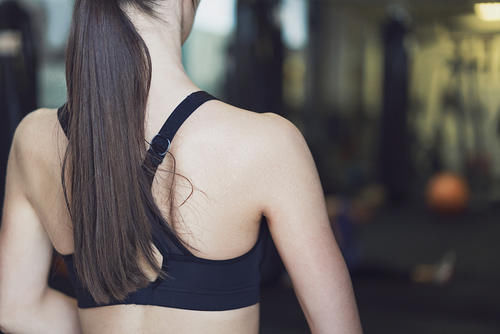  肌肉|锻炼背部肌肉很重要，掌握正确的练习方法，打造完美肌肉