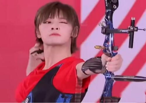  门面|超新星运动会镜头怼脸拍，张艺凡略显业余，刘些宁不愧是门面