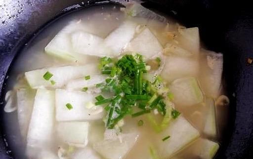  好吃|冬瓜还在和排骨一起烧？这种做法，好吃不贵，清热祛火，减肥降脂