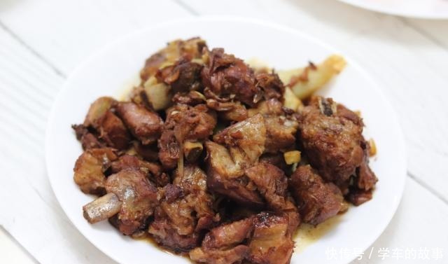 评论|婆婆做的晚餐,有荤有素粗细搭配,发圈后,朋友评论说,难怪瘦了