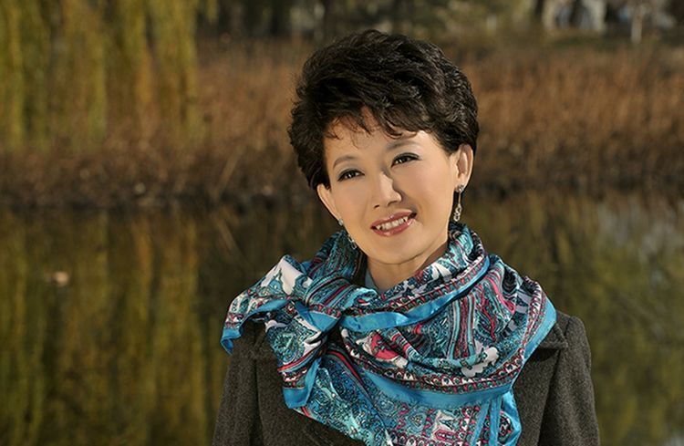  最美|她是央视最美主持人，23年不化妆不恋爱，今46岁仍似少女