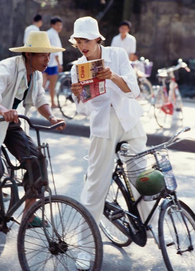 过时|给我们的衣橱“断舍离”!这几件单品一定不能扔,永不过时太经典