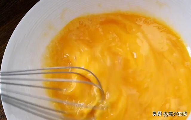  吐司|做好的早饭吃不上？家里的早餐能打包就好了！香蕉吐司派试一试