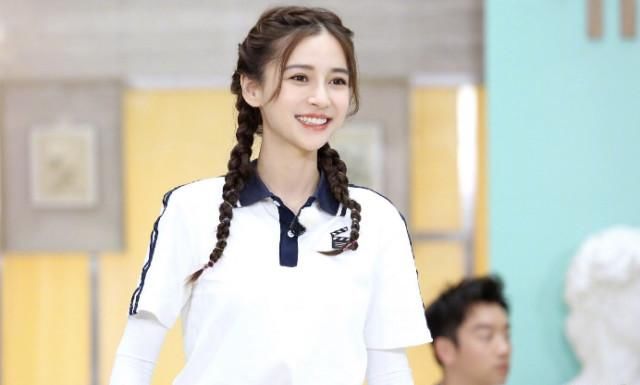  跑男家族|Baby深夜两点发文：愿大家不负此生，晒出合影照片网友感动了