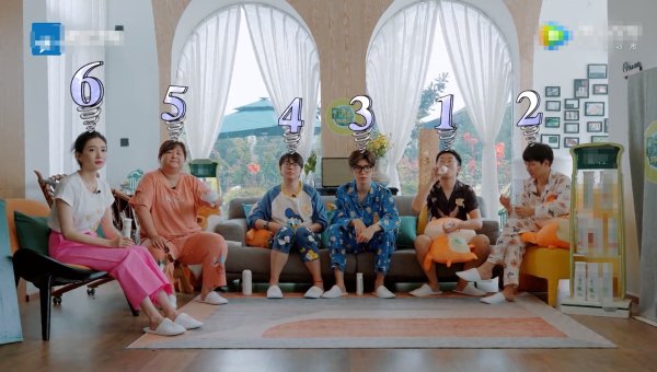  青春|《青春环游记2》成广告专场，对嘉宾区别对待，江疏影沦为工具人